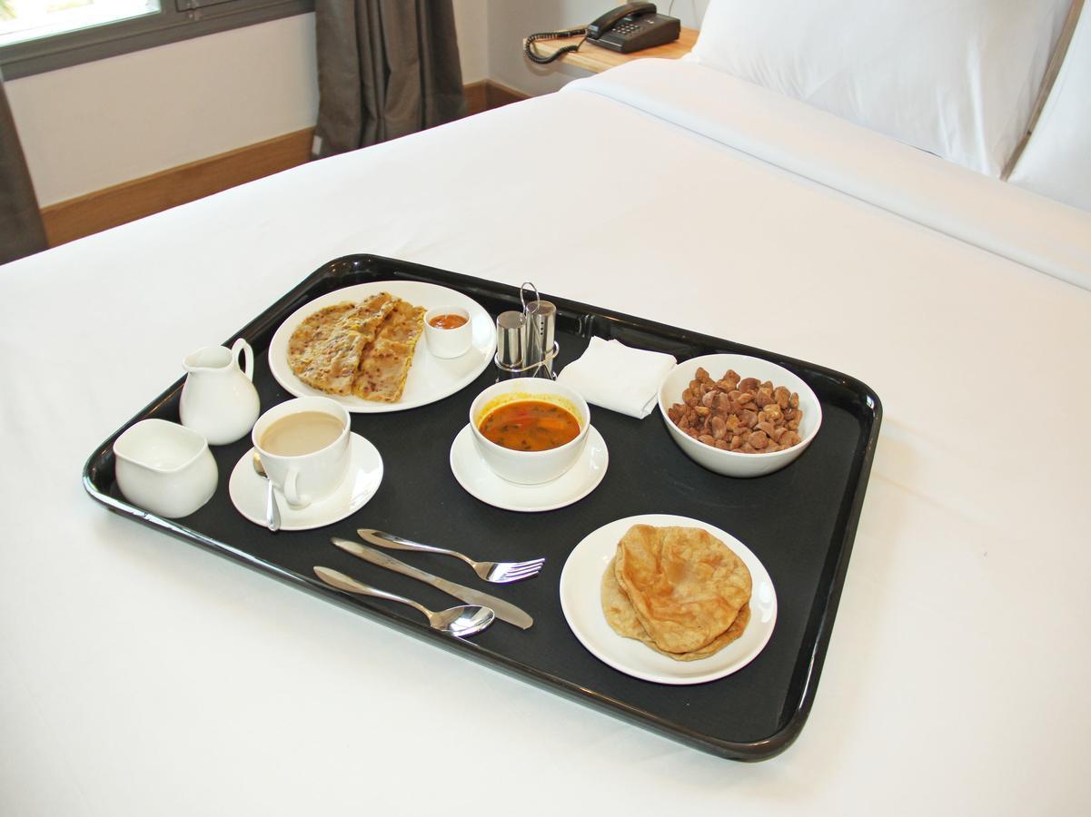 Oyo 11594 Hotel Tvs New Delhi Exteriör bild