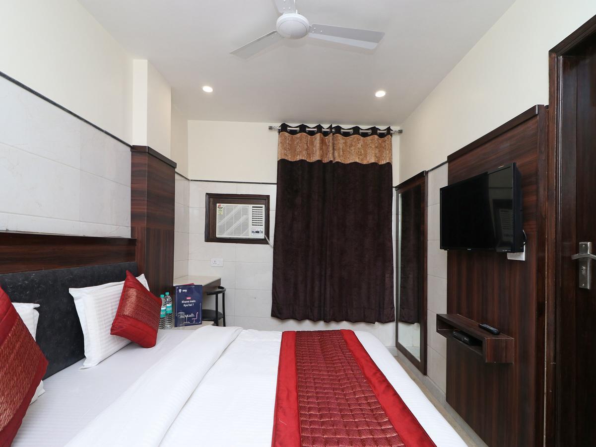 Oyo 11594 Hotel Tvs New Delhi Exteriör bild