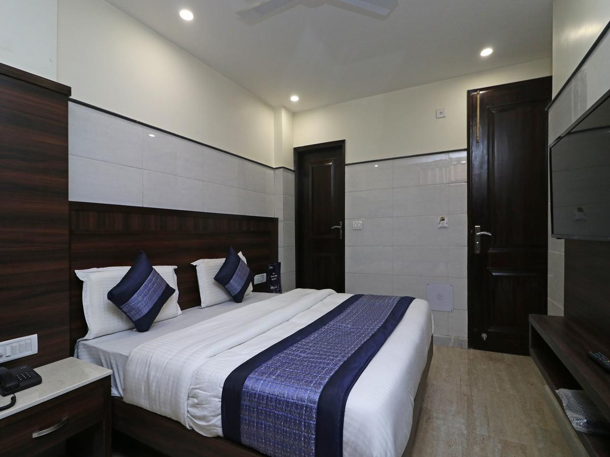 Oyo 11594 Hotel Tvs New Delhi Exteriör bild